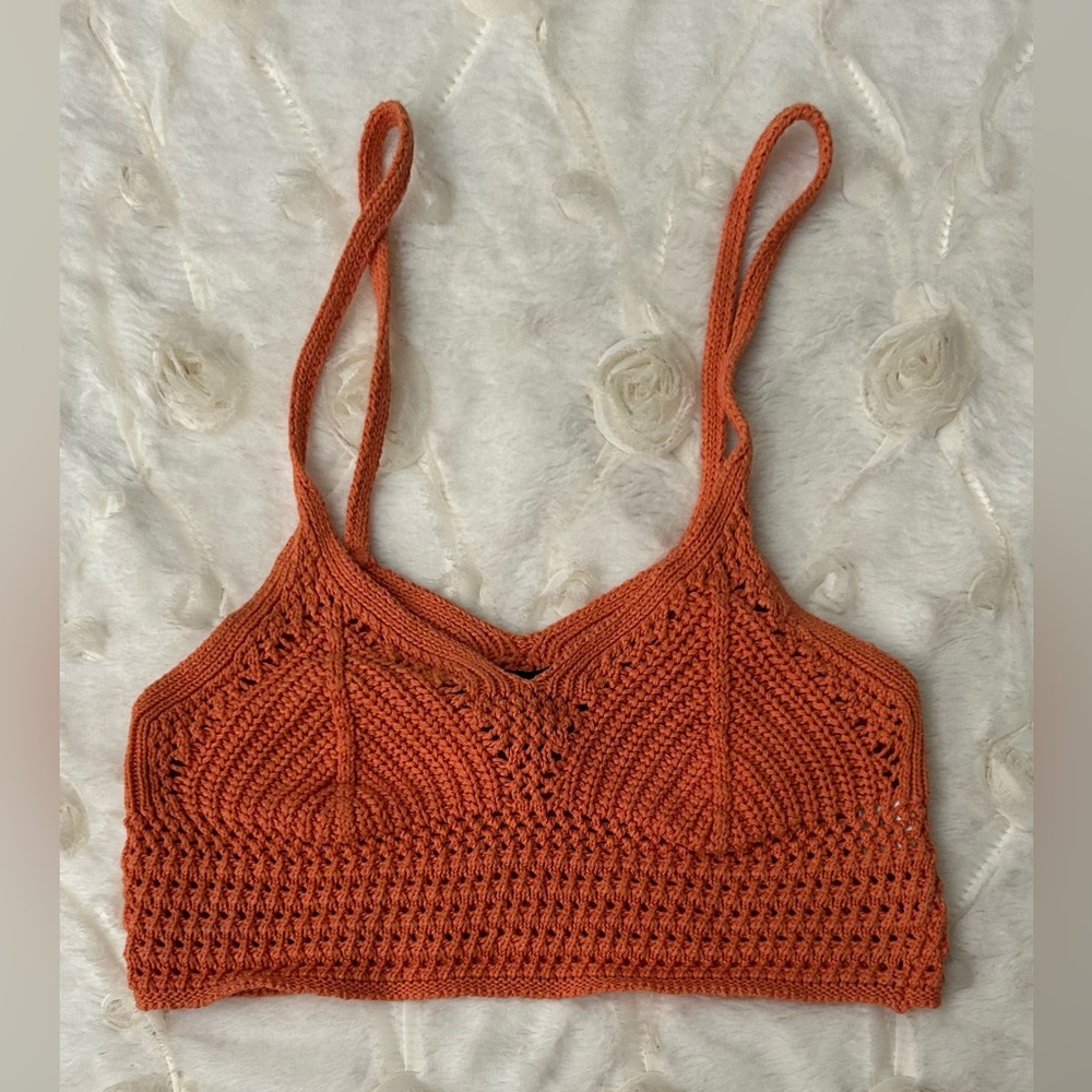 American Eagle 🦅 SEVEN (7) Mixed Women’s assorted Tops and Bralettes - Picture 4 of 16